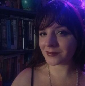 Meet your Posher, Crystal